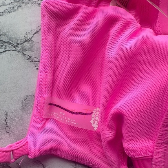 #66 NWOT Free People Movement Ruched Bandeau Bikini Top in Candy - Picture 6 of 8
